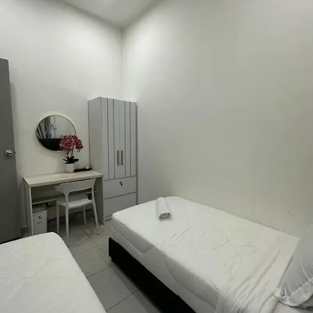 The Amore Homestay Muar Exterior photo